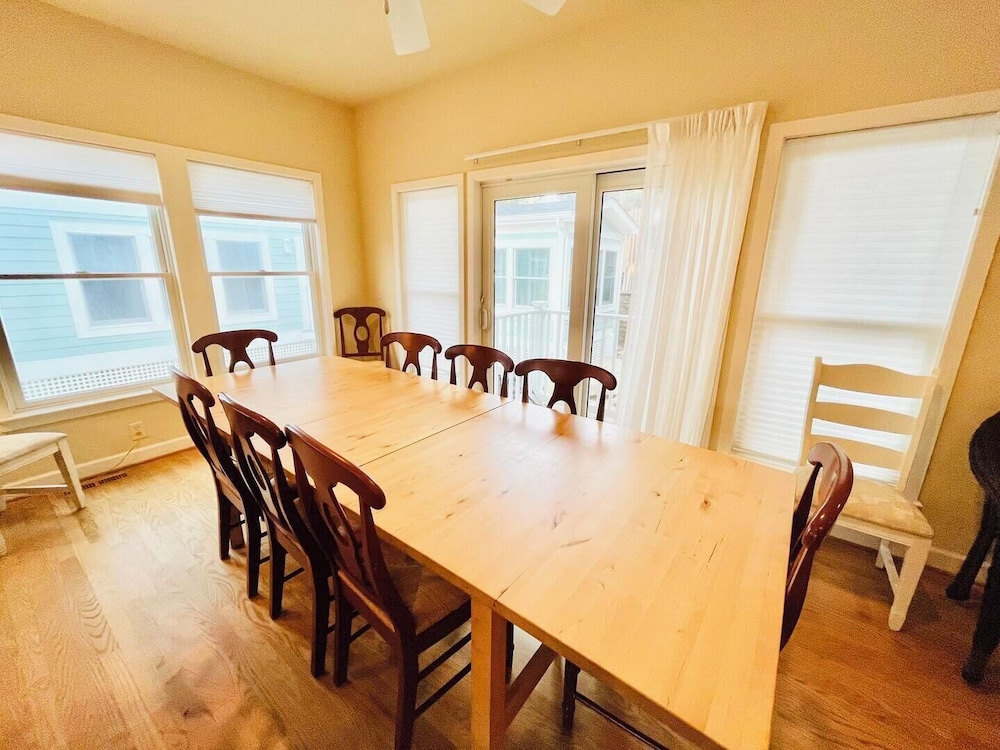 Dicinson Avenue 7B