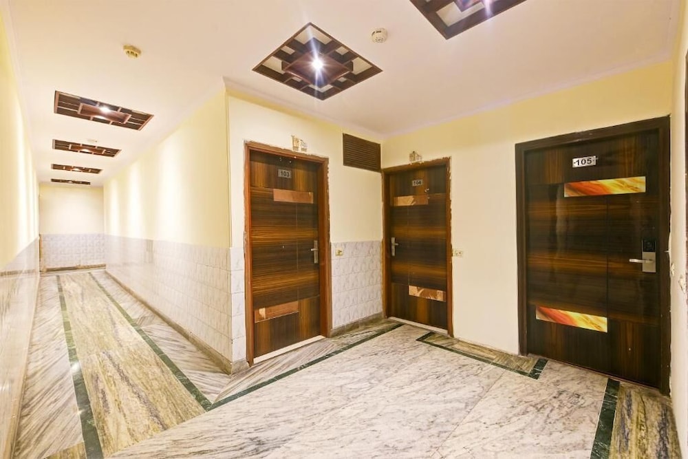Hotel Geet Deluxe