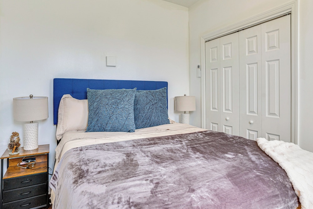 Walkable Location: Pet-friendly Apartment in Lodi!