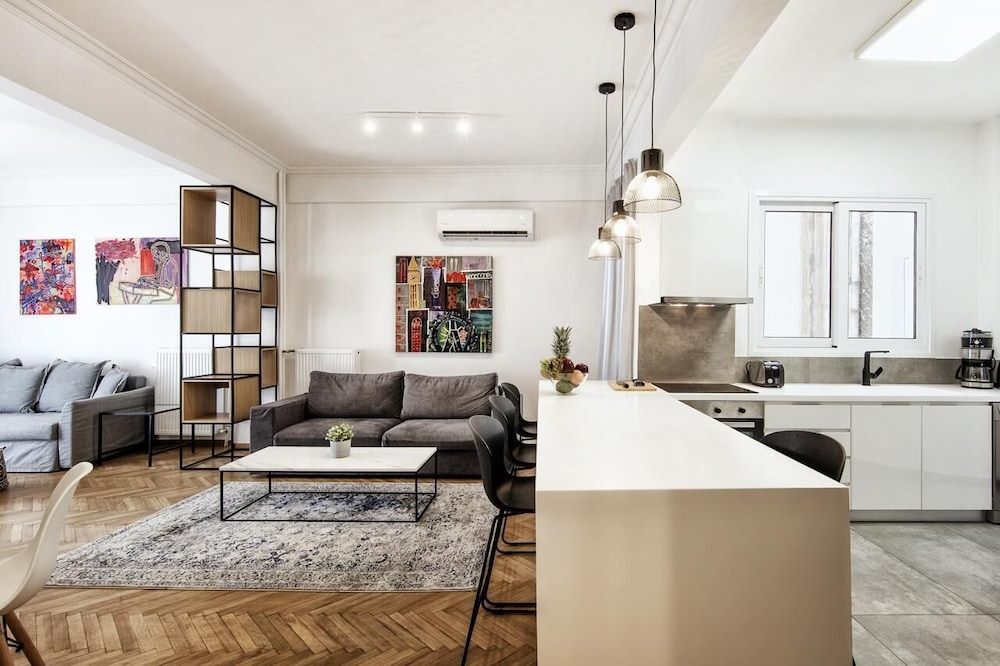 Kolonaki Square Executive Apartment