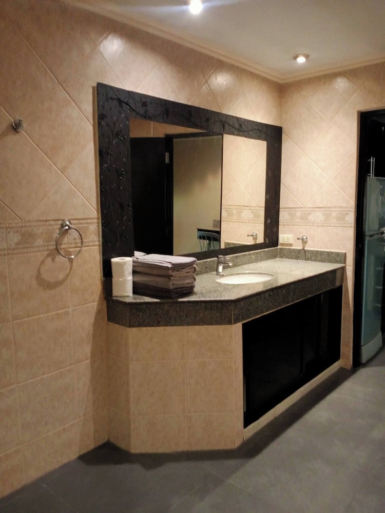 Spacious 65sqm Luxury Loft Studio Type Apartment 101b