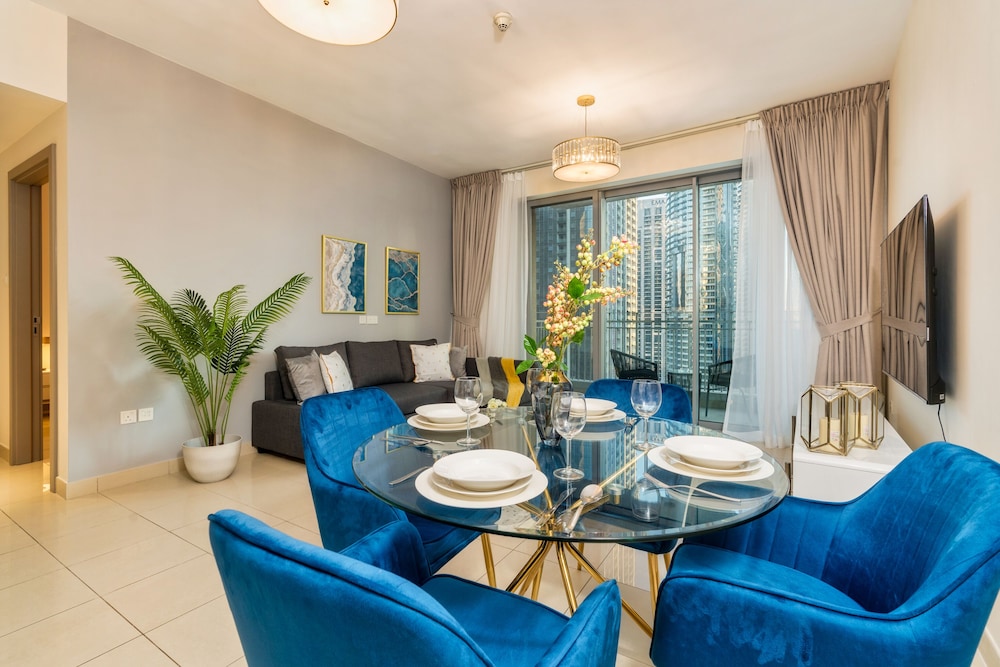 Luxurious 1B With Opera & fountains views