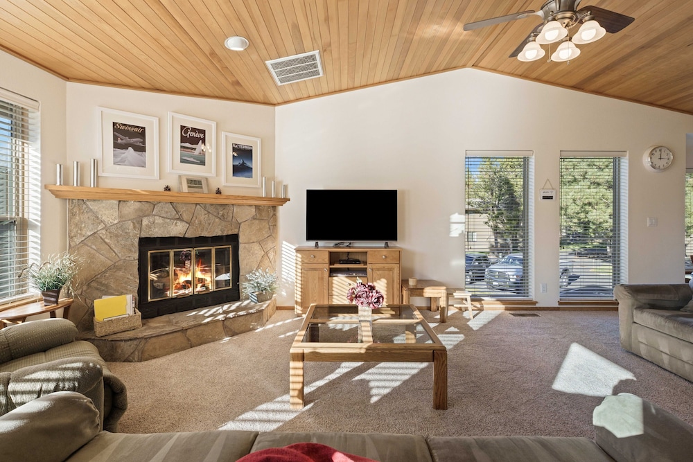 Fairway Village 8 3 Bedroom Condo