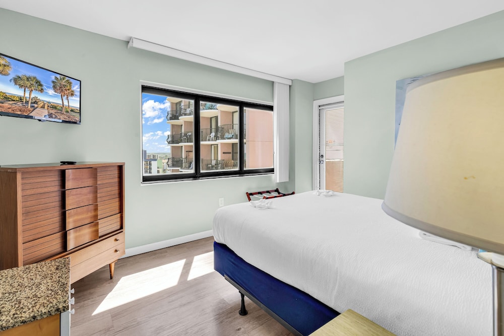 Palms Resort 1602