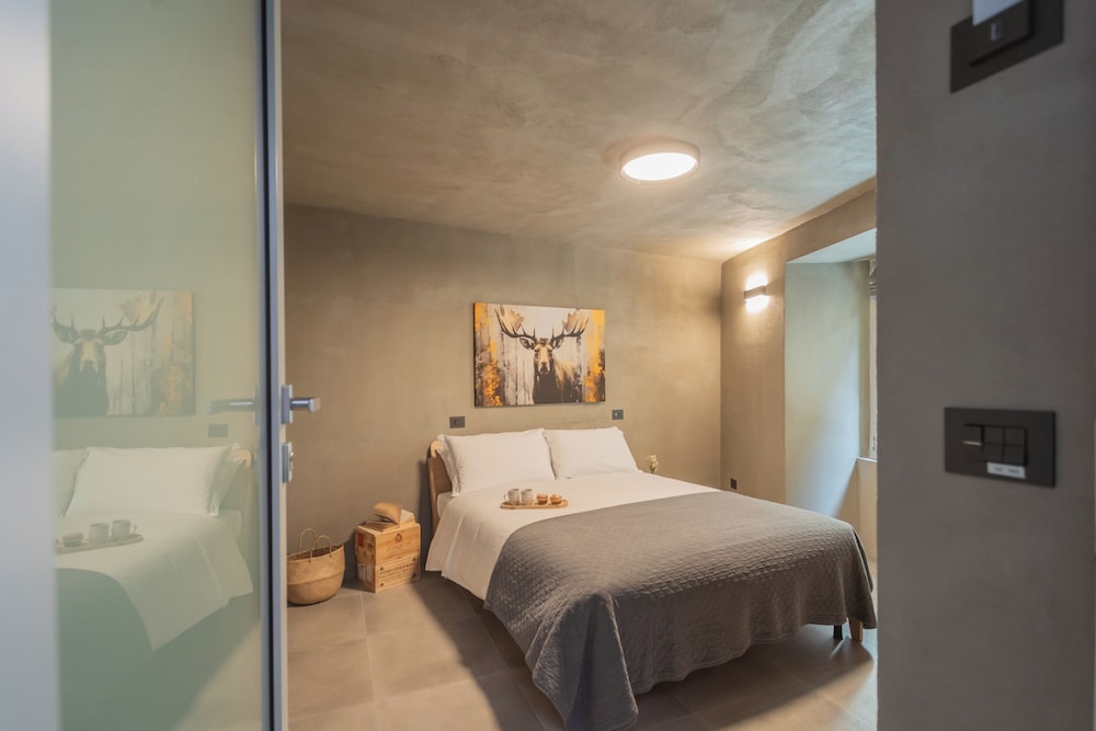 Urio's Castle Suites by Rent all Como