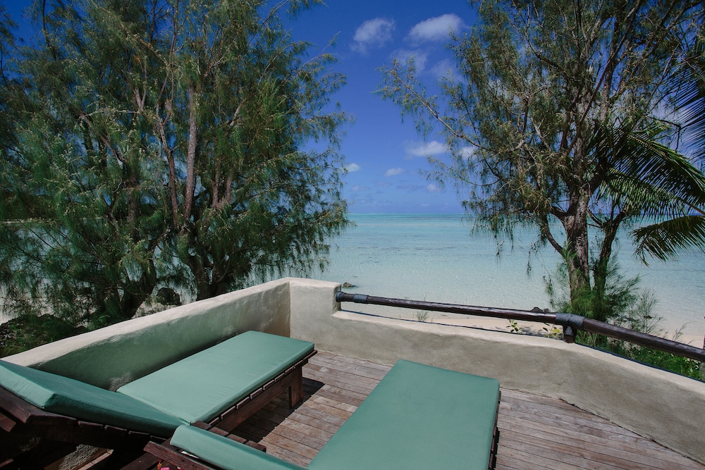 Pacific Resort Aitutaki 9