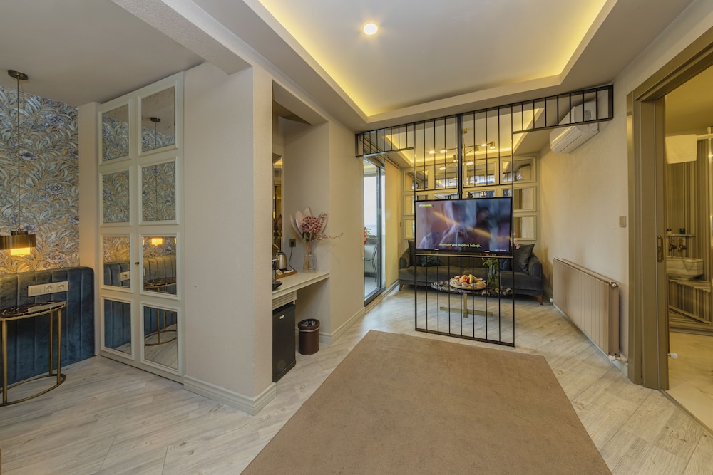 Ayramin Deluxe Hotel - Image 89