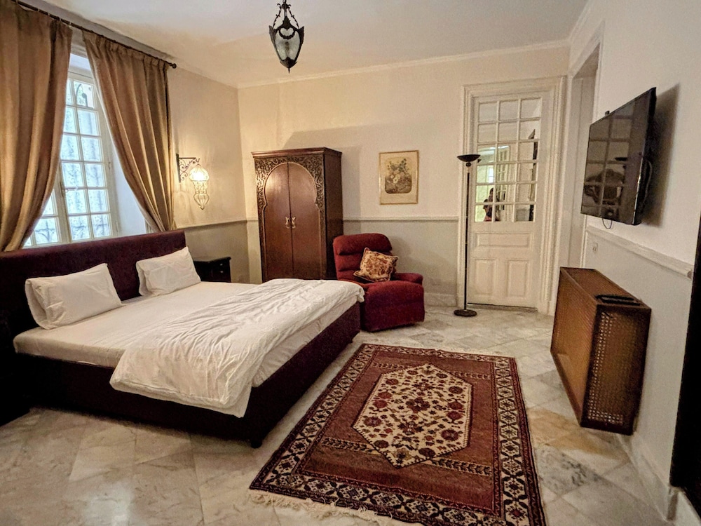 Layla Hostel