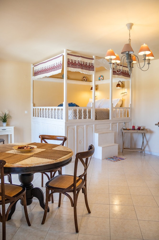 Elaia Villas