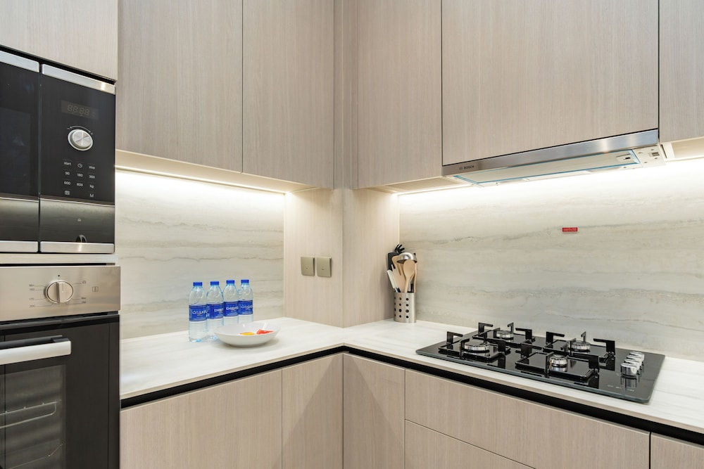 PVH - Sleek 1BR - Pearl House 1