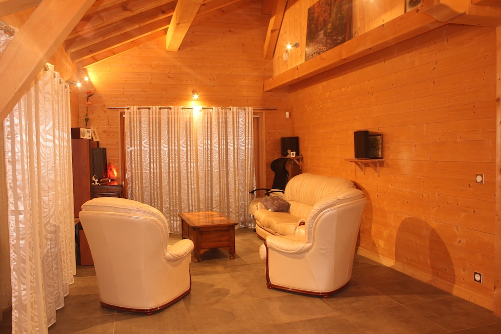 Chalet aux 3 biches view 2