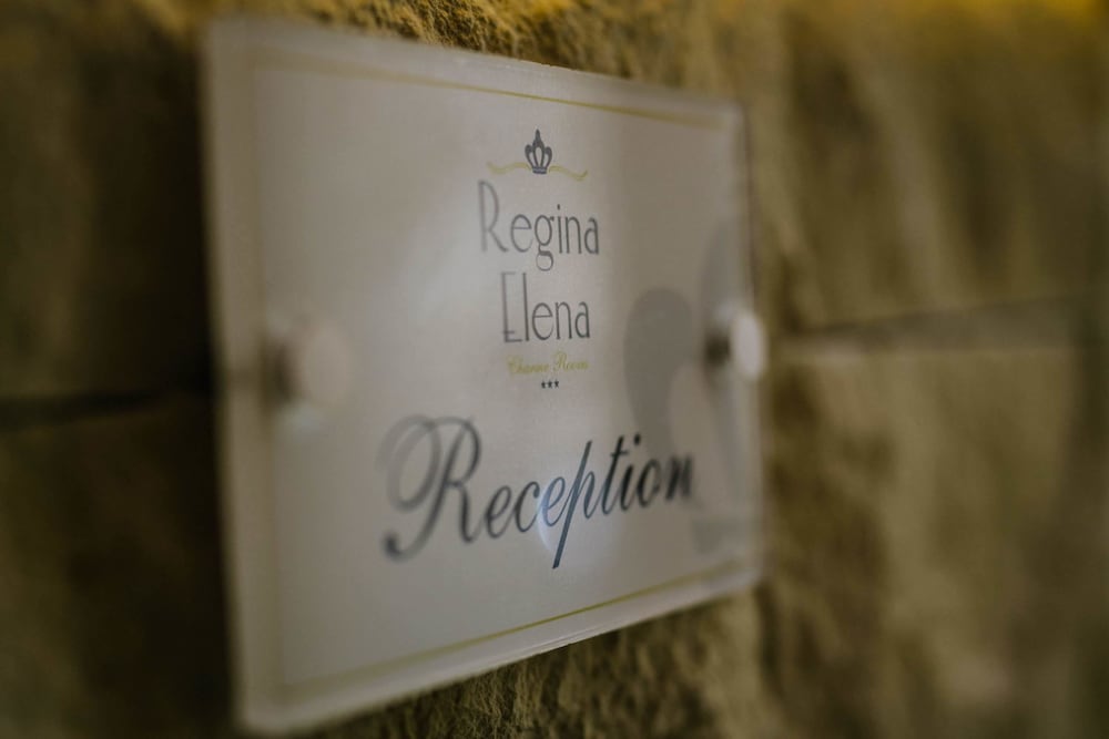 Regina Elena Charme Rooms photo 4