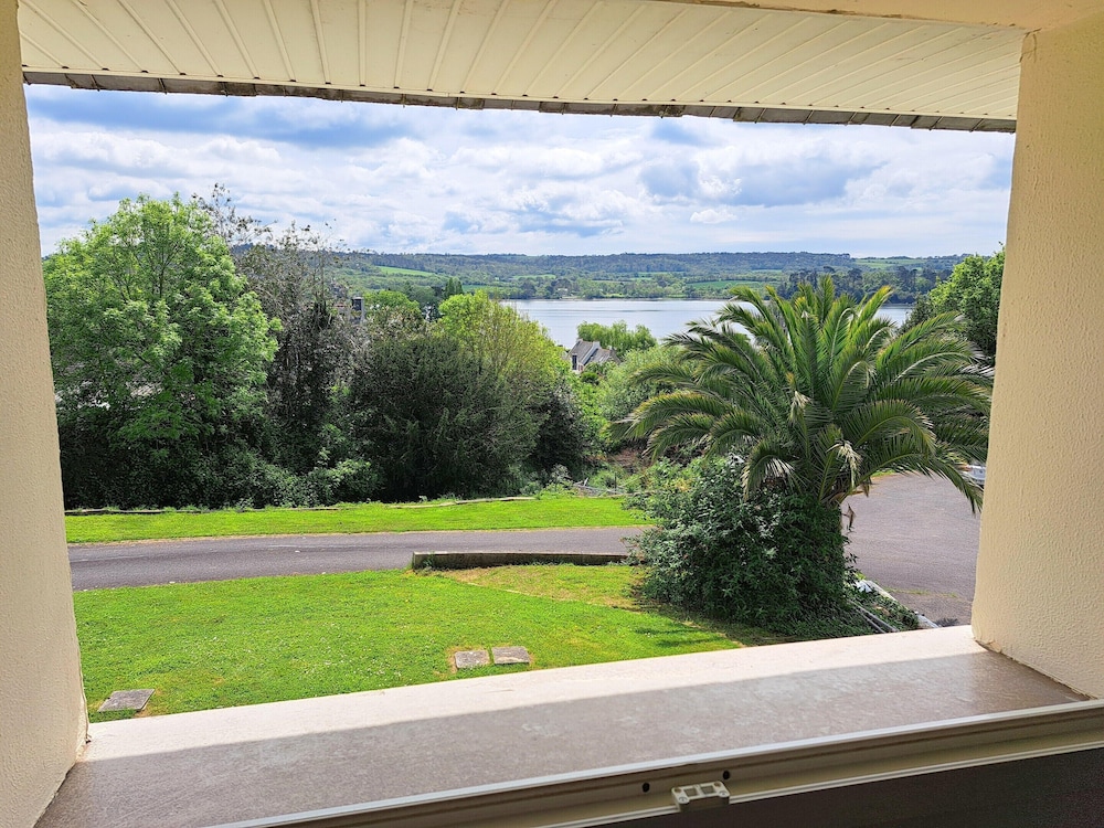 Holiday Home in Hanvec Near Bay of Brest