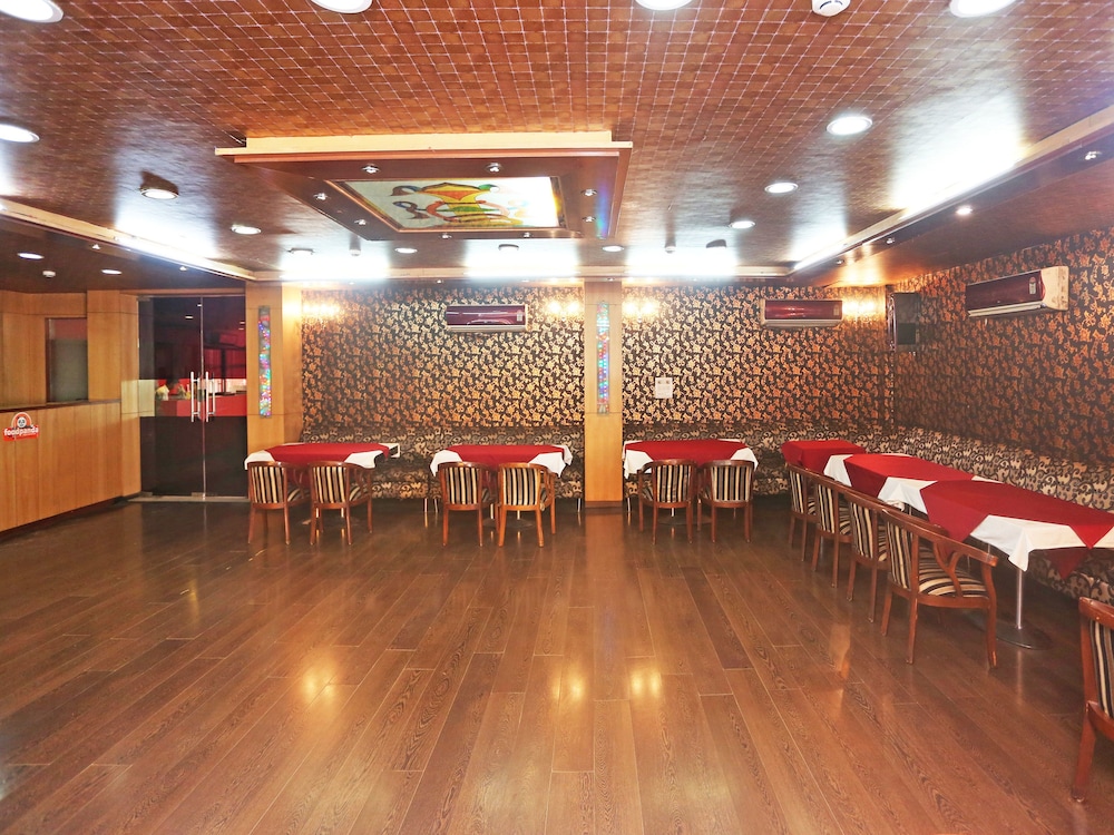 OYO 947 Hotel Palazzo Di Lara