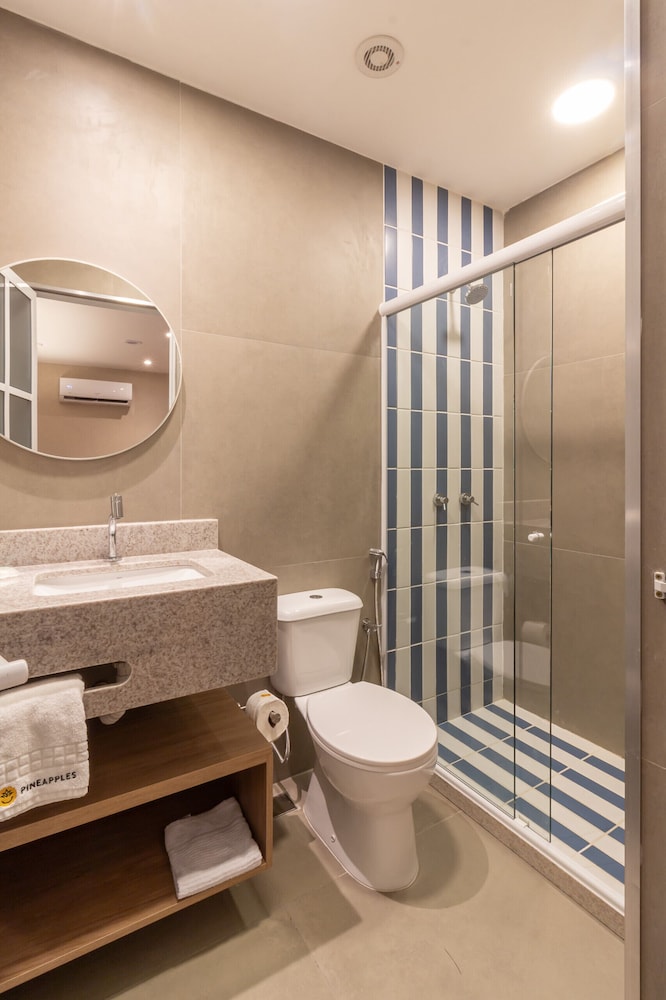 Cosy a few Steps From Copacabana Beach Q14