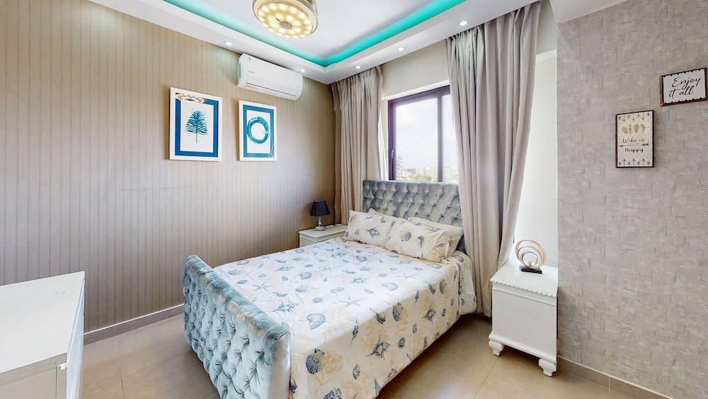 Luxury Condo 1 Br Pool Excellent Location