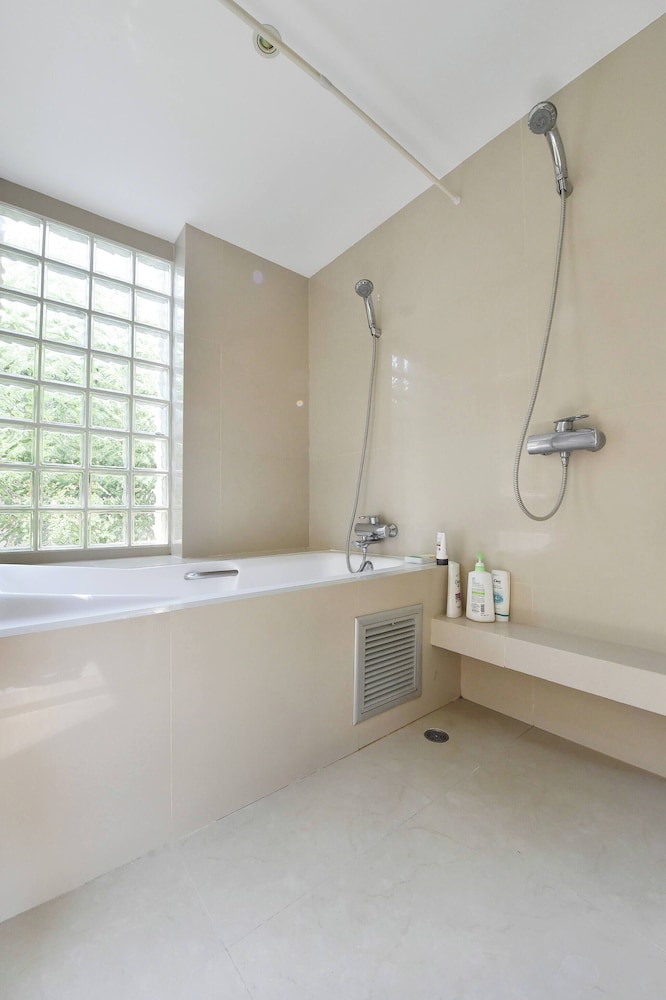 Peaceful and Quiet Apartment on Changklan Road