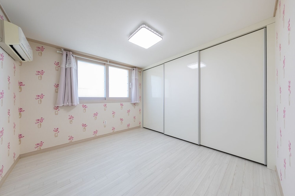 Ulsan Byeoldam Eunchae Pool Villa