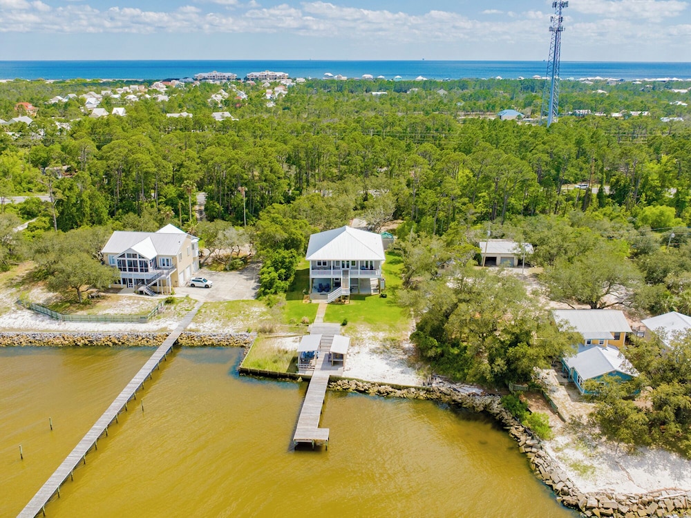 Bay Dream Believer by Southern Vacation Rentals