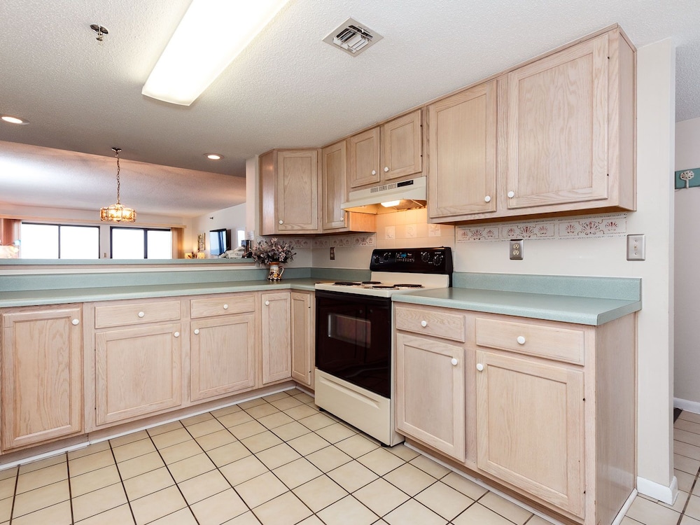 Surf Dweller 709 by Brooks and Shorey Resorts