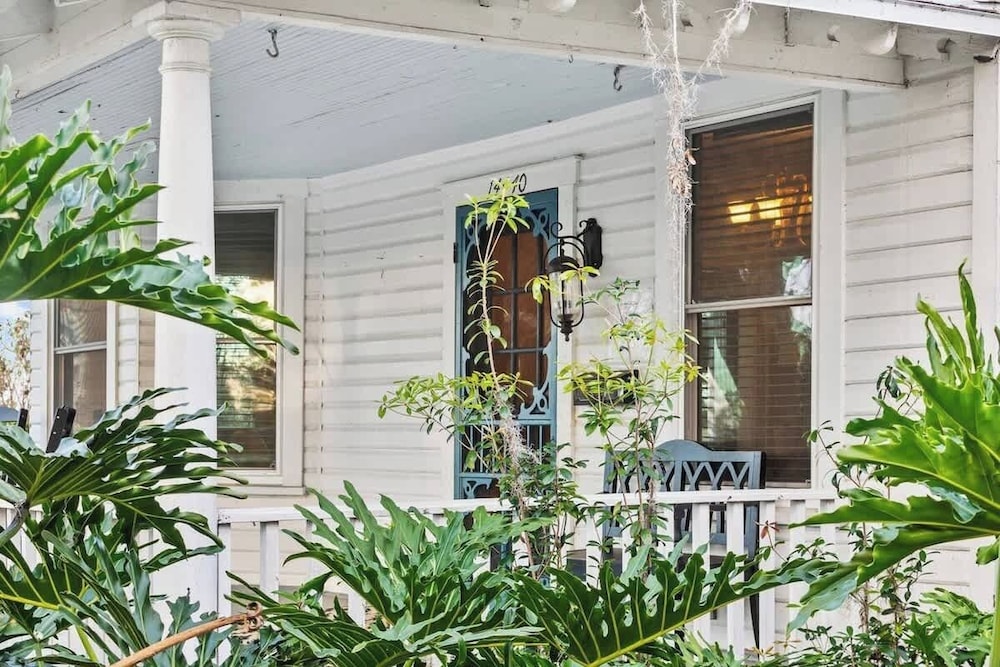 4 Bedroom Historic House, Pool, Downtown Dade City