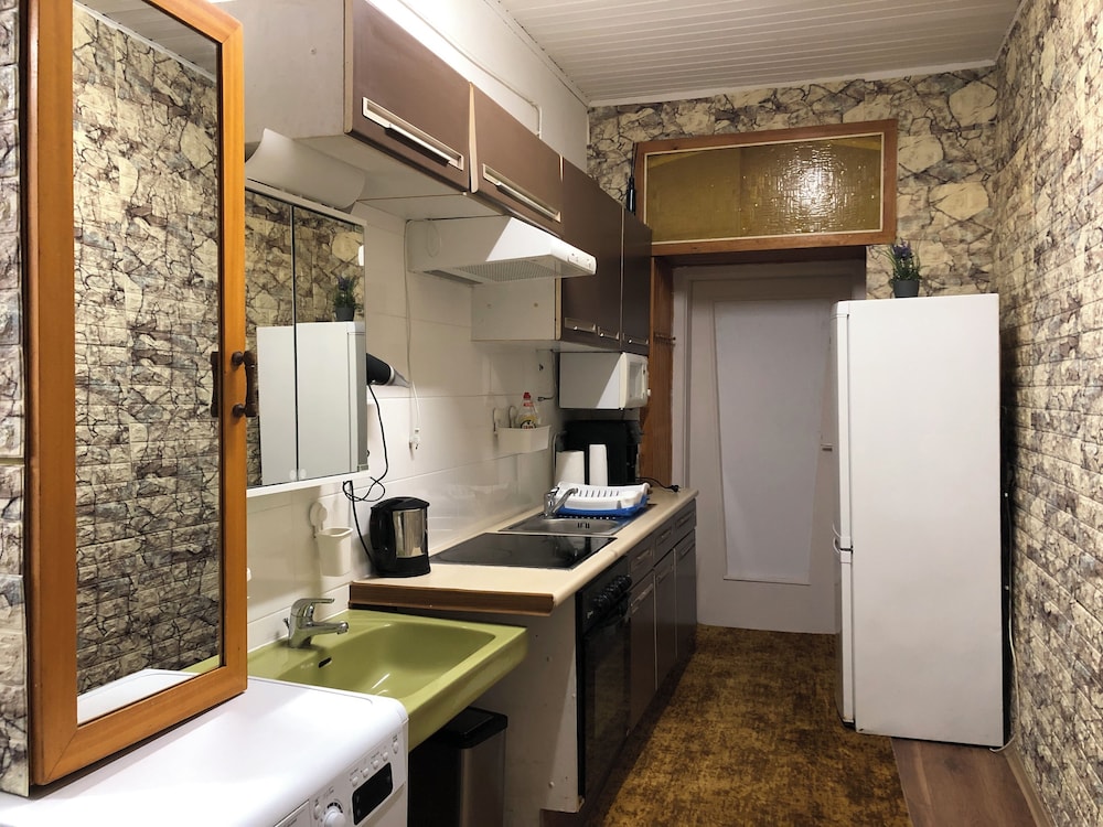 Modern 2BR Apartment Near Danube