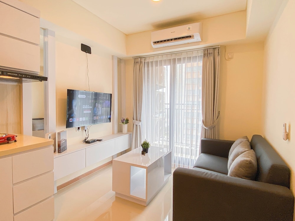 Minimalist Tidy 2Br At Meikarta Apartment
