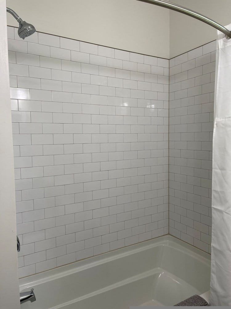 Renovated 1 Bedroom in Forest Hills - A