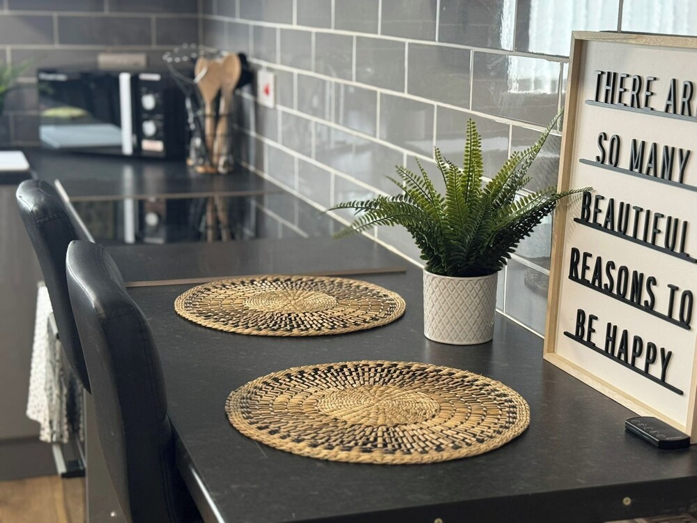 4 Bed Apartment in Warwick