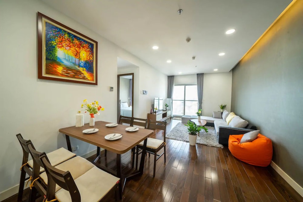 Bayhomes Lancaster Serviced Apartment