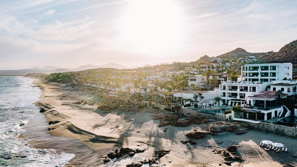 Oceanview Residence With World Class Amenities