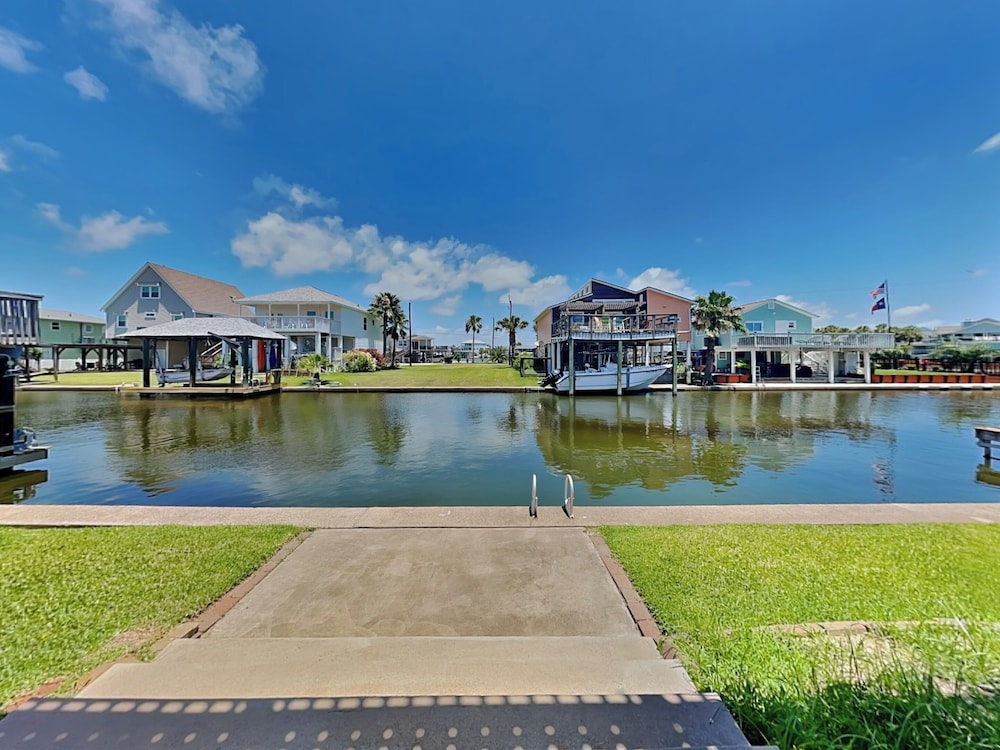 Turtle Nest by Ryson Vacation Rentals