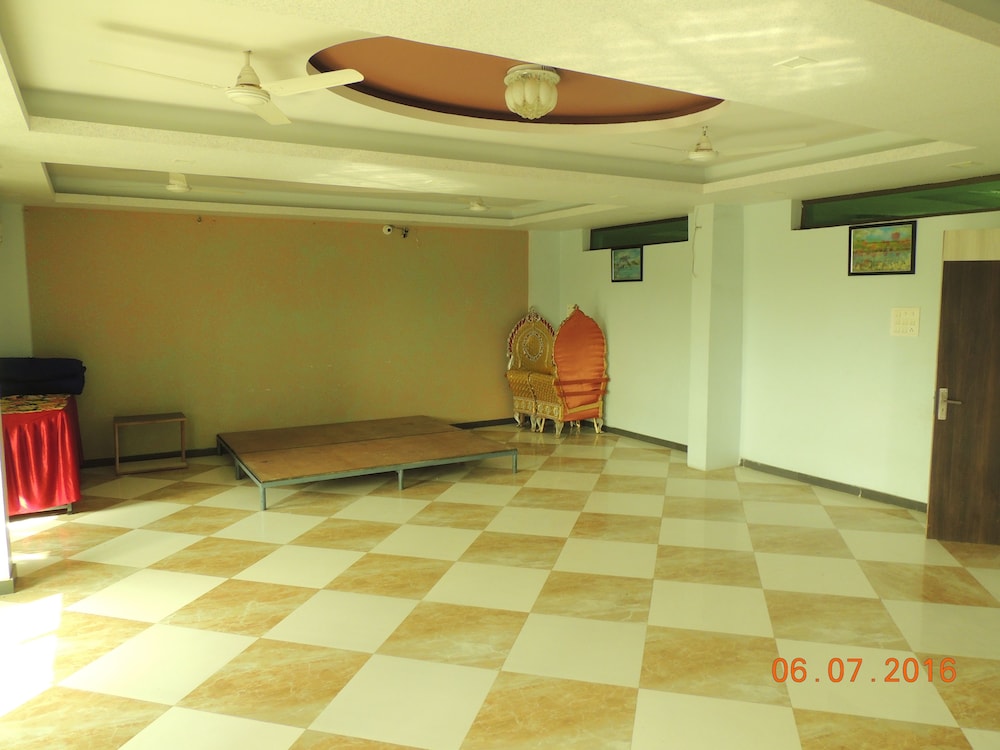 meeting & event spaces