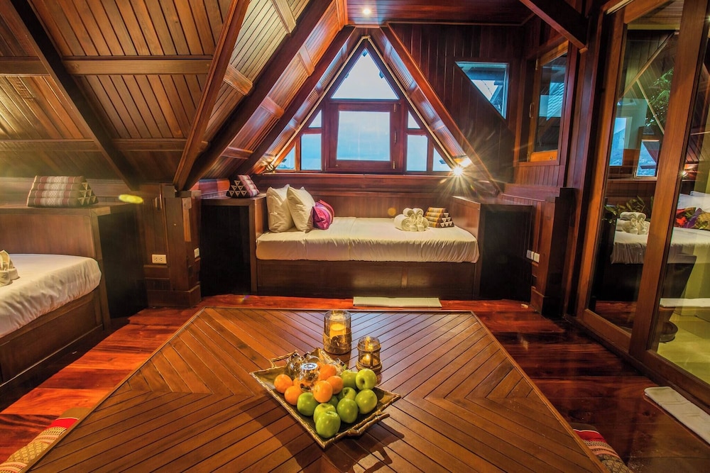 Luxury Seaview 6 Bedrooms With Infinity Pool Villa, Private Gym, Superfast Wifi