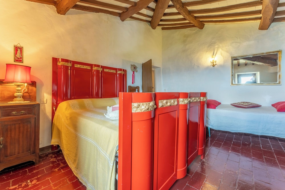 Casa Di Elda Holiday Home With Pool