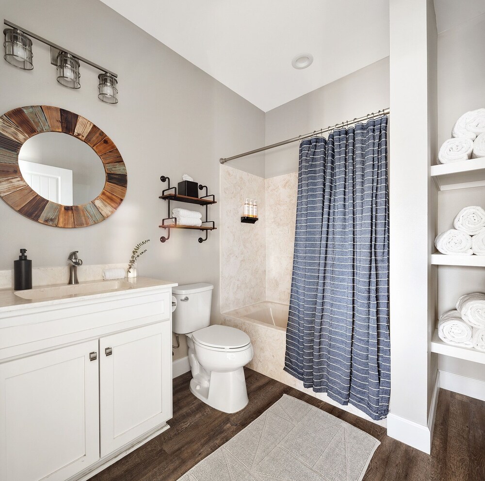 Luxury Living Miramar Dream House Retreat 5 Bedroom Home