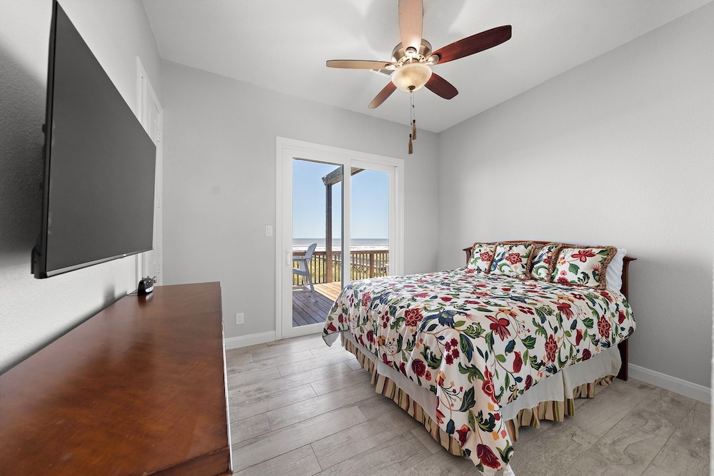 Sandcastle by Ryson Vacation Rentals