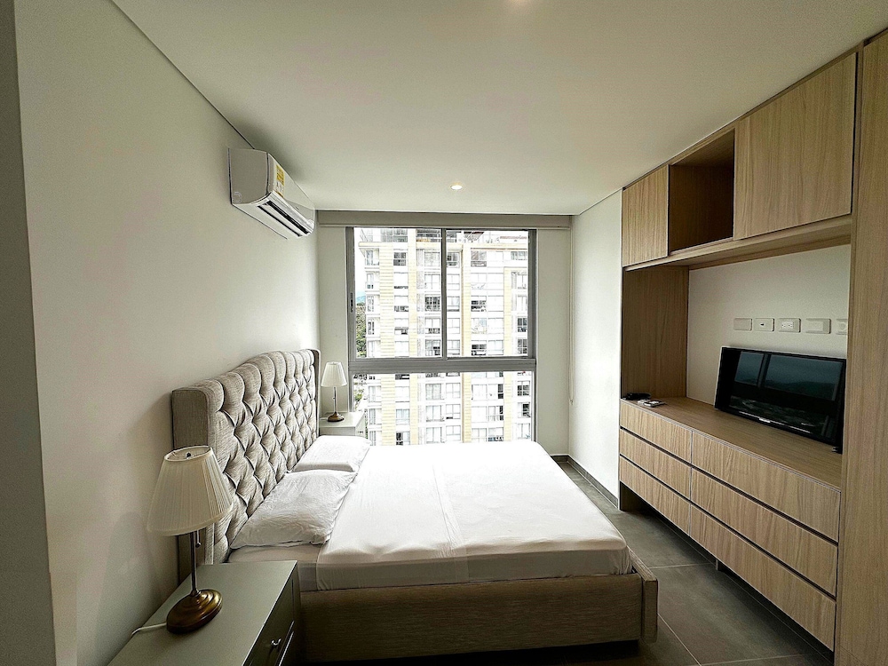 Apartamentos Salguero Sunset - by SOHO