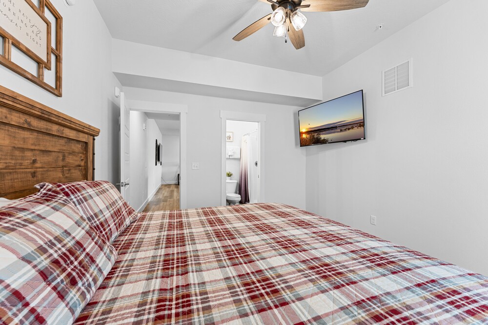 Cm132-6 -summer Breeze- Sleeps 17 6 Bedroom Home