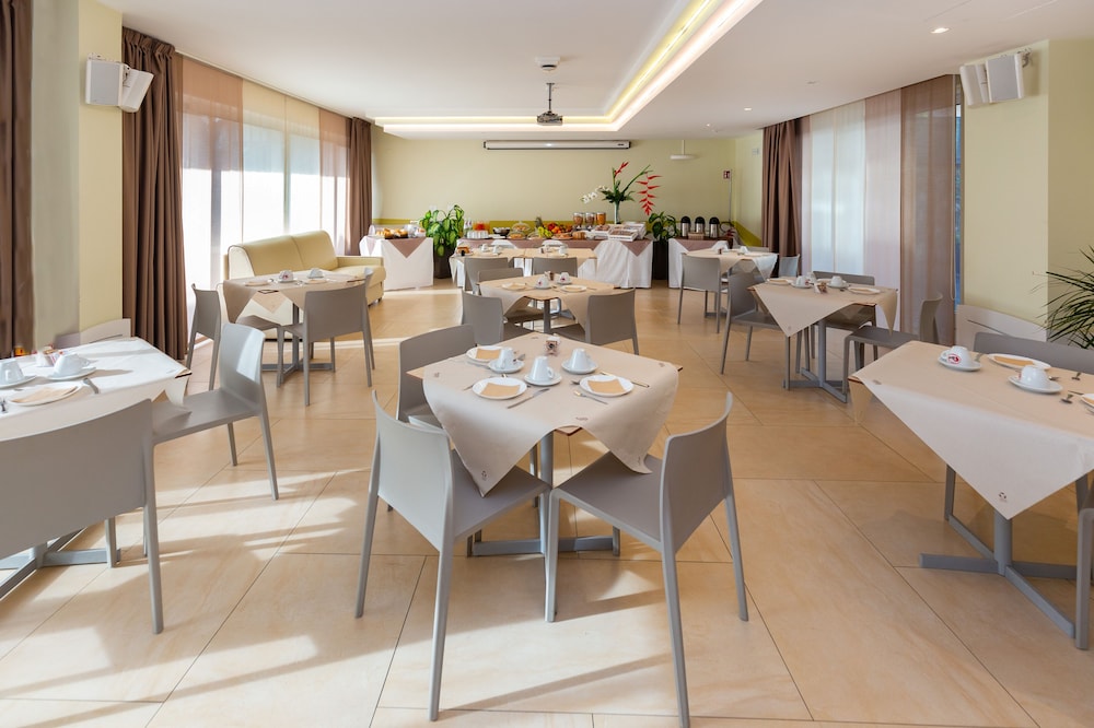 Zeus Residence Hotel
