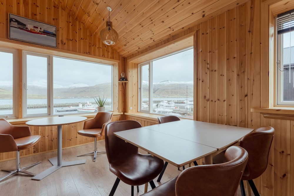 Lítlastova | A Charming Boathouse Getaway