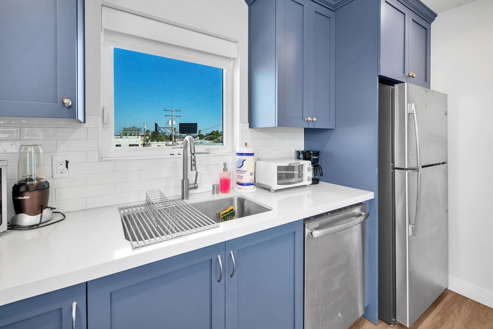 Rent Mission Beach 3Br Combo Top 2 Units