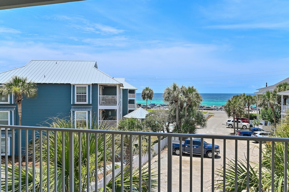 Pavilion Palms 205b