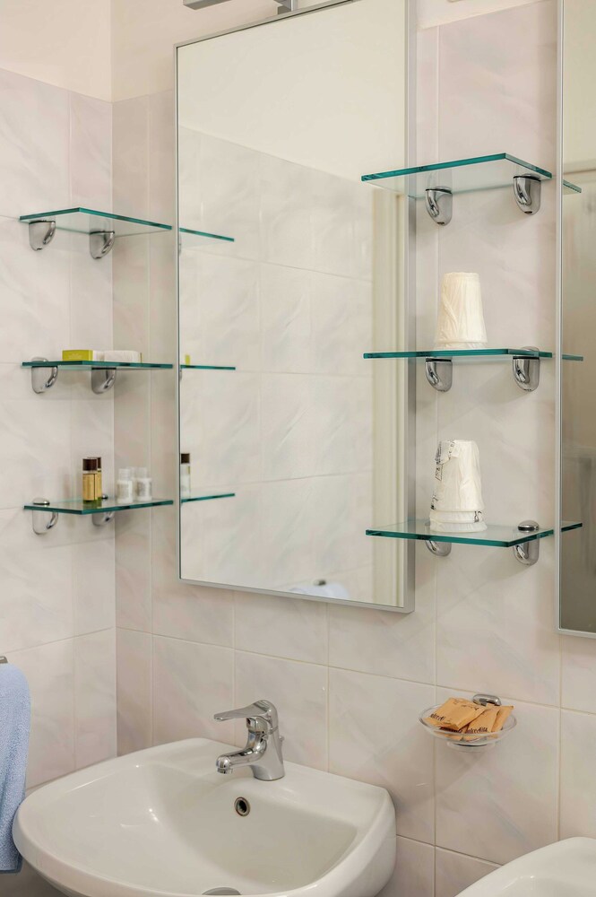 Hotel 3 Comfort and Serenity Heart of Ventimiglia