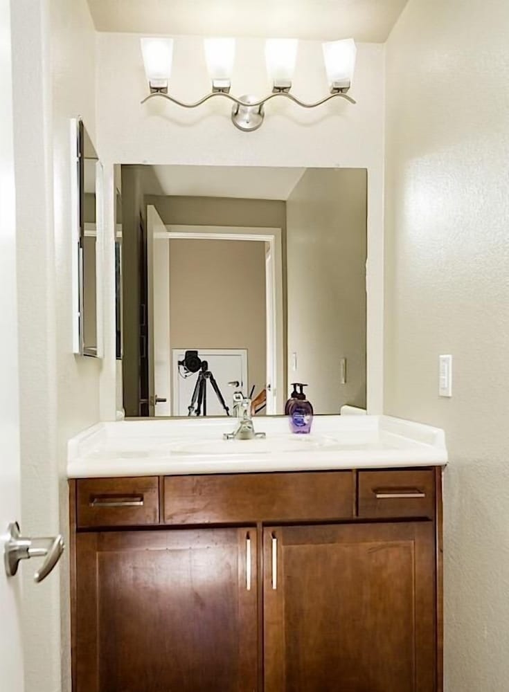 Glendale Getaway By Signature Vacation Rentals