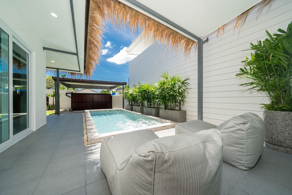 Balinese-Style 2BR Pool Villa Aemy