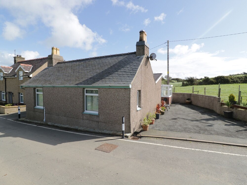 Trigfa Cottage view 2