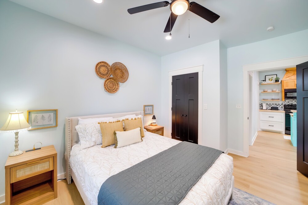 Eufaula Vacation Rental: Walk to Lakeside Beaches! view 4