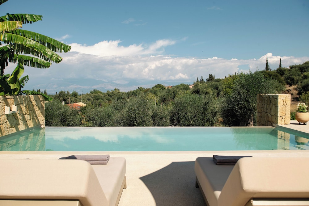 Kukutseli Country Living by White Dream