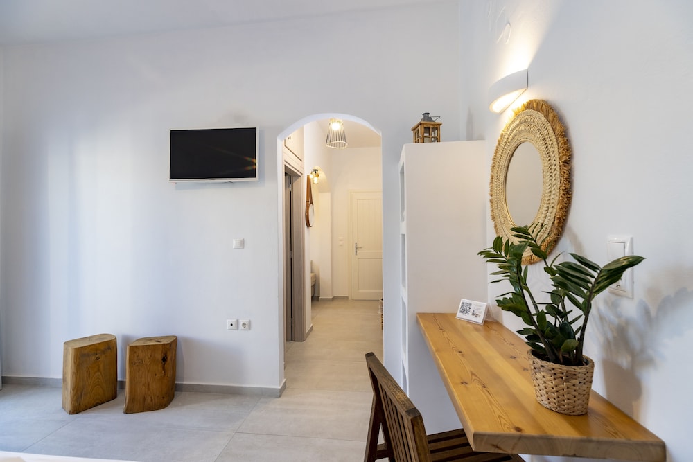 Irini Pension